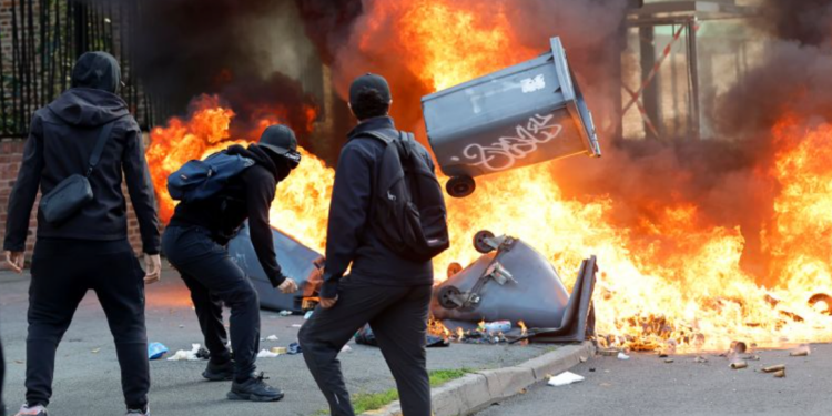 French Police Link Far-Left Party To Student Riots
